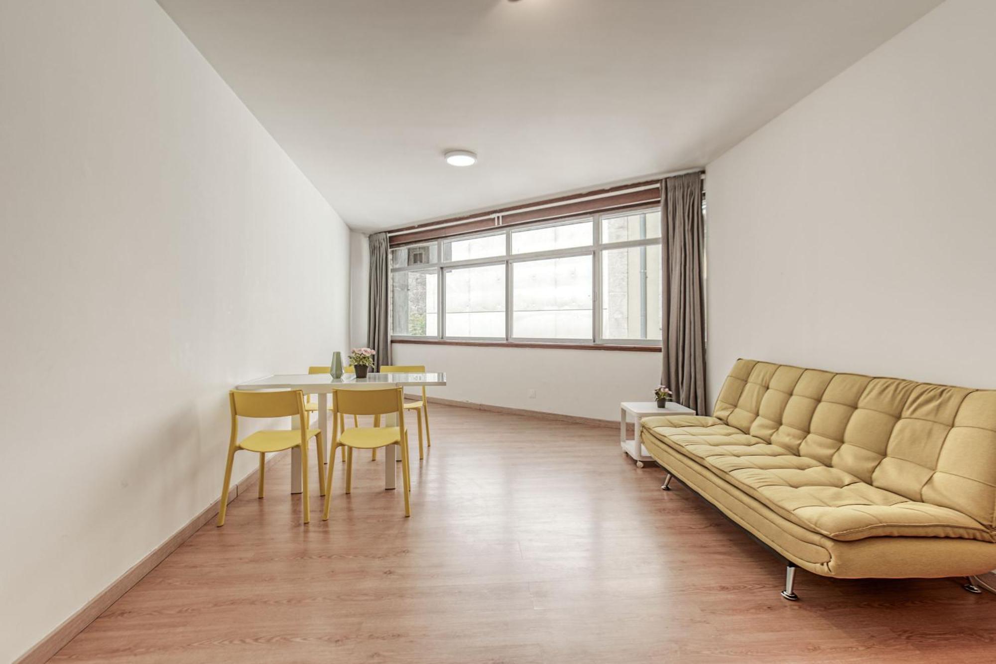 Travel & Live Aliados Appartement Oporto
